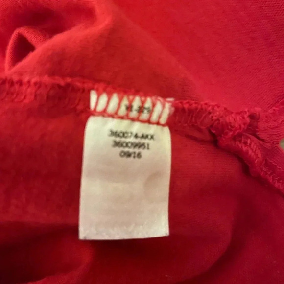 VS PINK Christmas tee X-small EUC - Picture 5 of 6